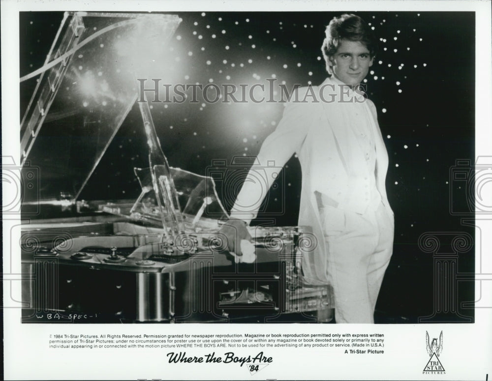 1984 Press Photo Scene in Black & White from "Where the Boys Are '84" Film - Historic Images