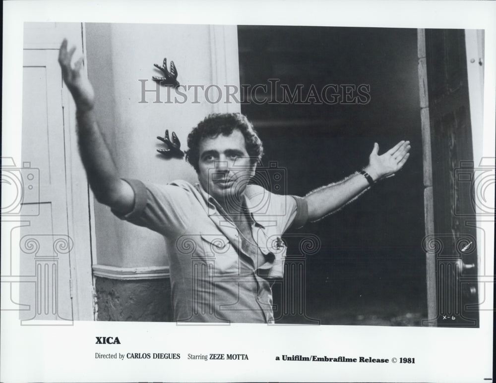 1981 Press Photo Carlos Diegues Directs &quot;Xica da Silva&quot; Film - Historic Images