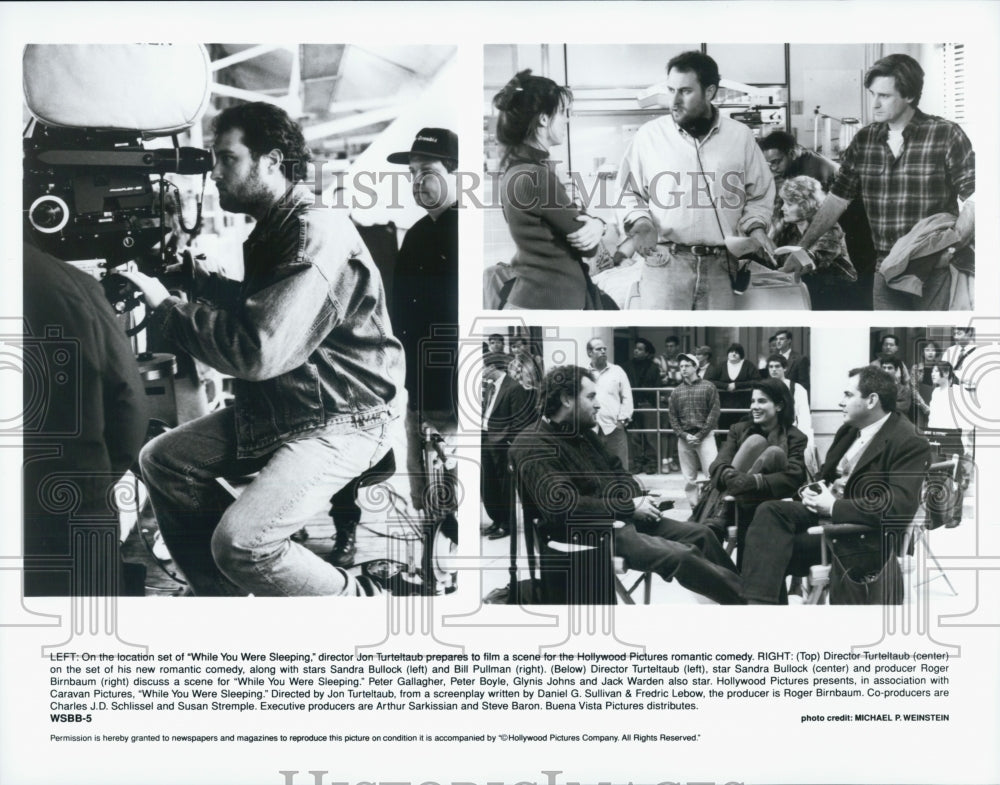 1995 Press Photo director Jon Turteltaub on location for While You Were Sleeping - Historic Images