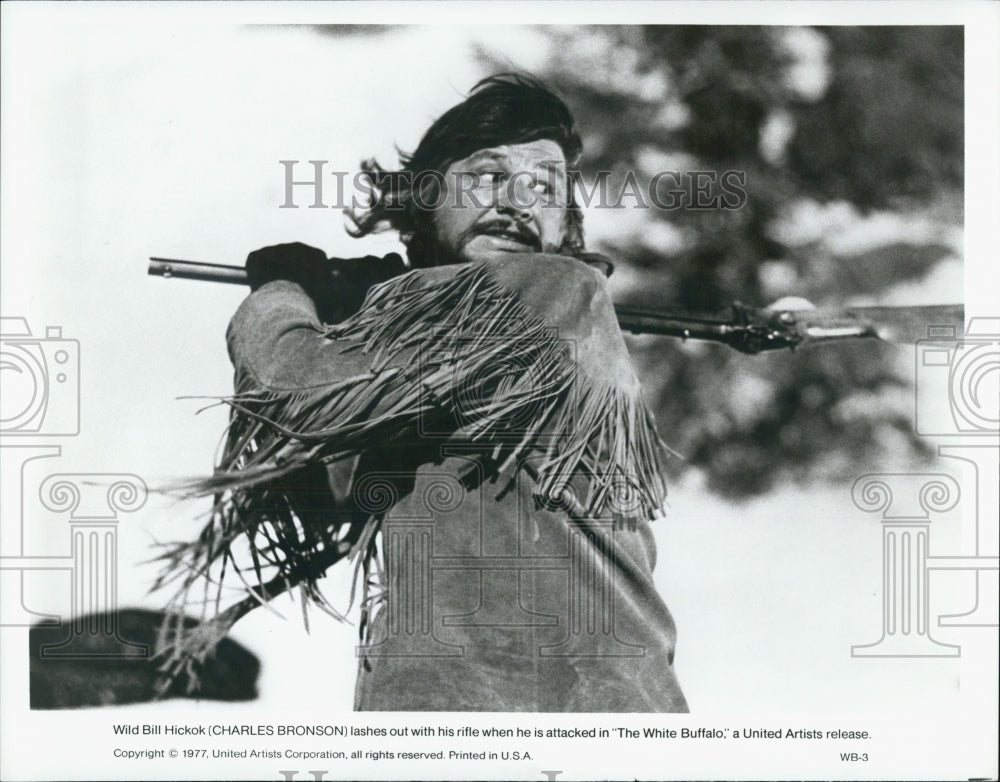 1977 Press Photo Charles Bronson In Movie "The White Buffalo" - Historic Images