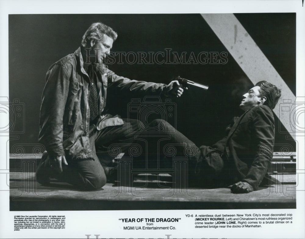 1995 Press Photo Actor Mickey Rourke, John Lone in "Year of the Dragon" Film - Historic Images