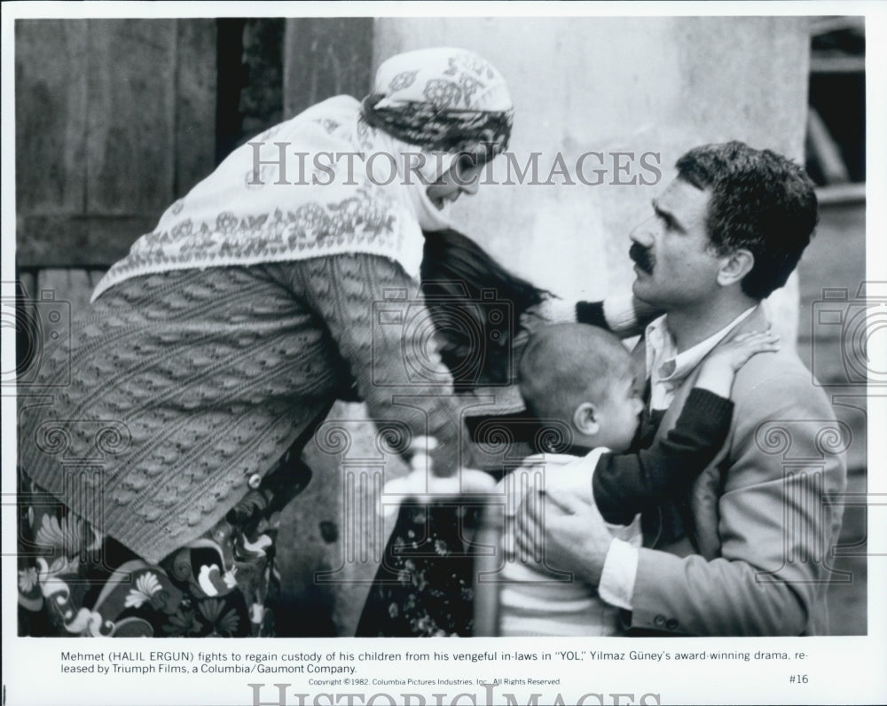 1982 Press Photo Actor Halil Ergun in &quot;Yol&quot; Film by Yilmaz Guney - Historic Images