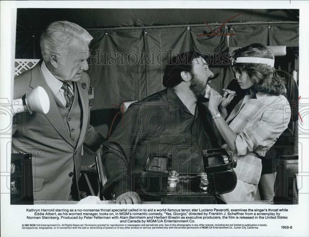 1982 Press Photo Eddie Albert, Luciano Pavarotti, Kathryn Harrold &quot;Yes, Giorgio&quot; - Historic Images