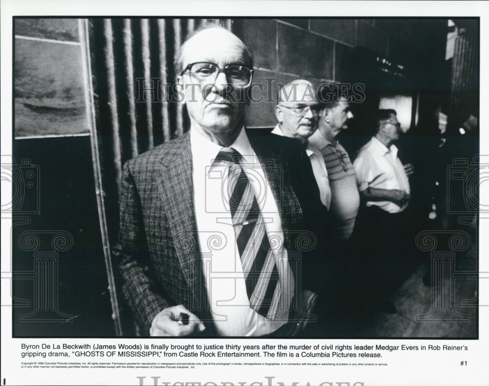 1996 Press Photo James Woods as Byron De La Beckwith in &quot;Ghosts of Mississippi&quot; - Historic Images