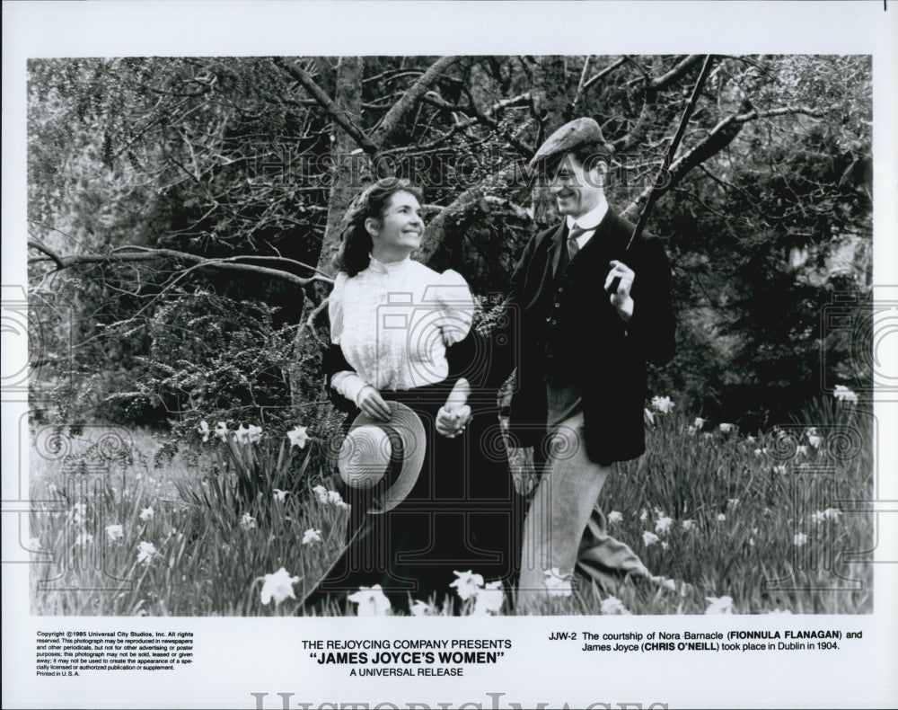 1985 Press Photo Fionnula Flanagan &amp; Christ O&#39;Neill in &quot;James Joyce&#39;s Women&quot; - Historic Images