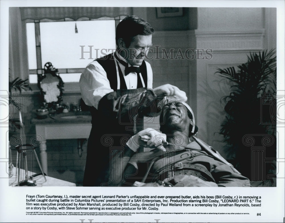 1987 Press Photo Tom Courtenay and Bill Cosby in "Leonard Part 6" - Historic Images