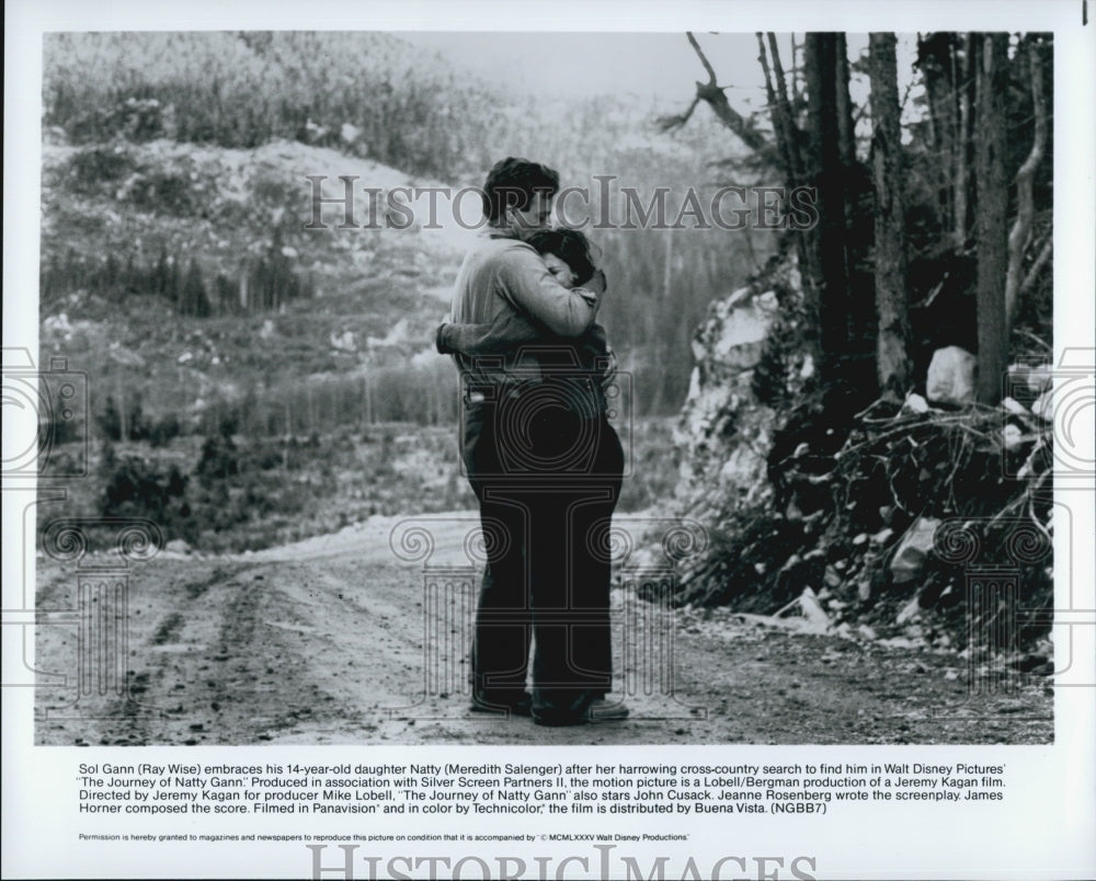 1985 Press Photo Ray Wise and Meredith Salenger in &quot;The Journey of Natty Gann&quot; - Historic Images