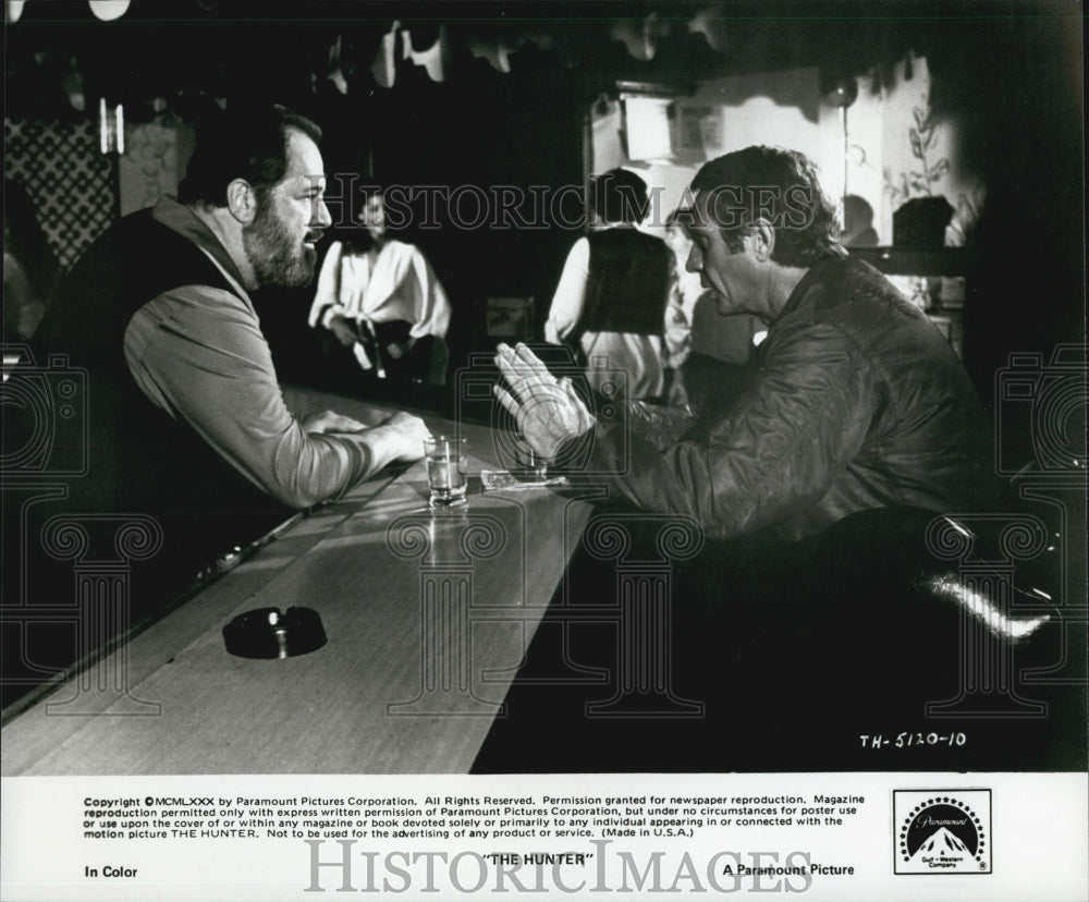 1980 Press Photo &quot;The Hunter&quot; Steve McQueen &amp; Eli Wallach - Historic Images