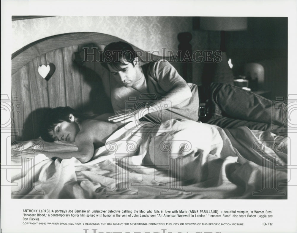 1992 Press Photo Anthony LaPaglia and Anne Parillaud in &quot;Innocent Blood&quot; - Historic Images