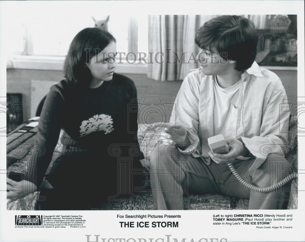 1997 Press Photo &quot;The Ice Storm&quot; Kevin Kline And Christina Ricci Actor - Historic Images