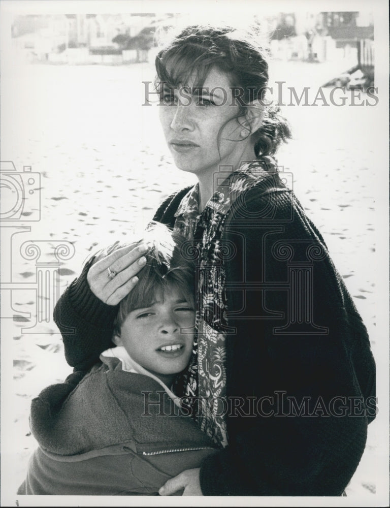 1990 Press Photo Melissa Gilbert and Matthew Lawrence in "Joshua Heart" - Historic Images