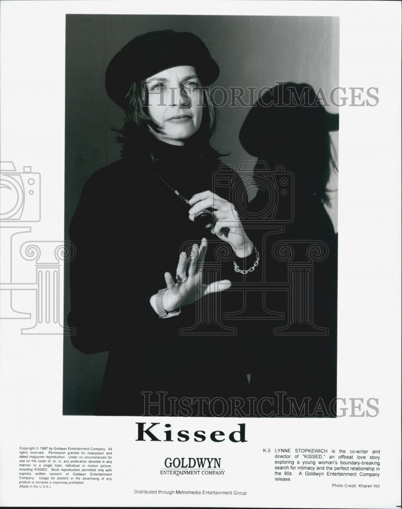 1997 Press Photo &quot;Kissed&quot; Lynne Stopkewich co writer &amp;director - Historic Images