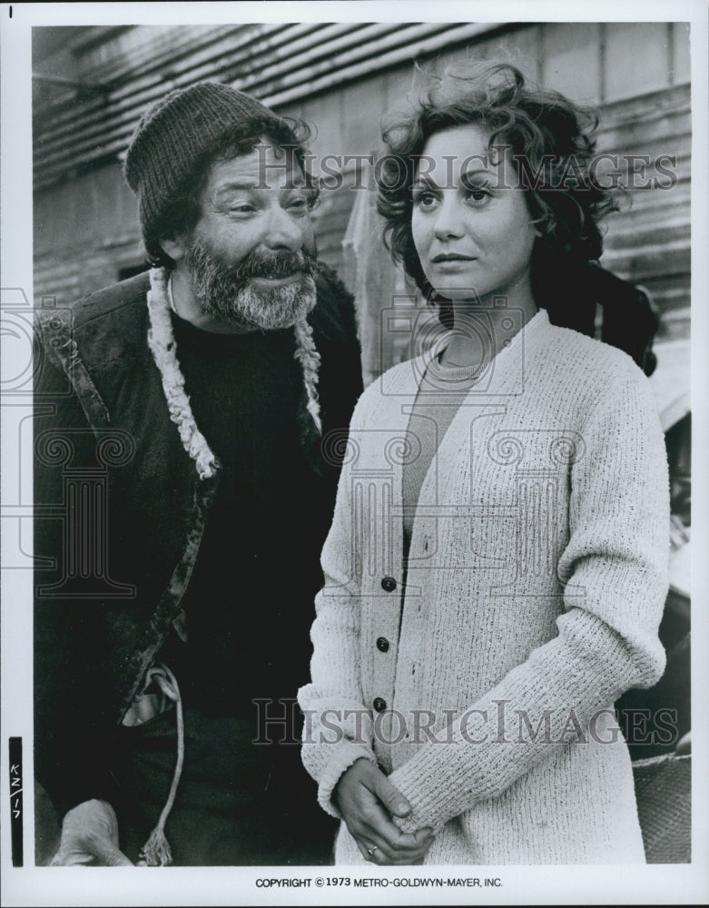 1973 Press Photo Unknown Actor and Actress in a Movie Scene - Historic Images