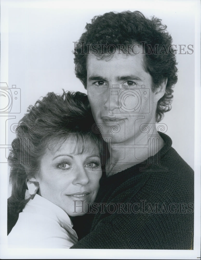 1987 Press Photo Patty Duke and Lewis Smith star in "Karen's Song" - Historic Images