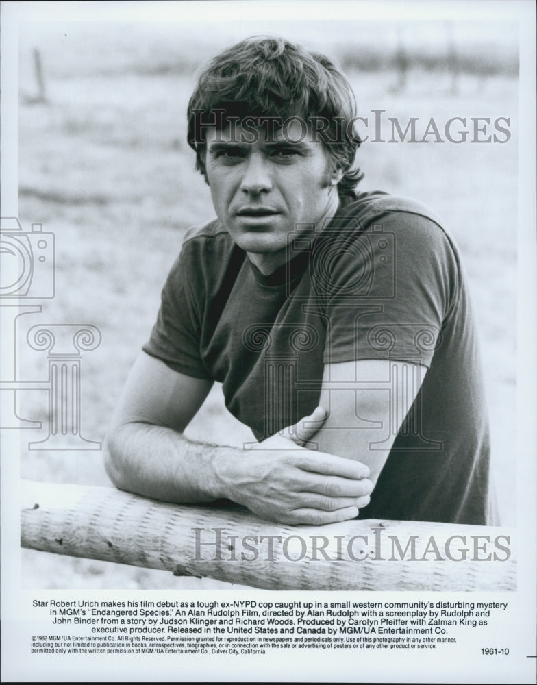 1982 Press Photo Robert Urich Stars In Endangered Species - Historic Images