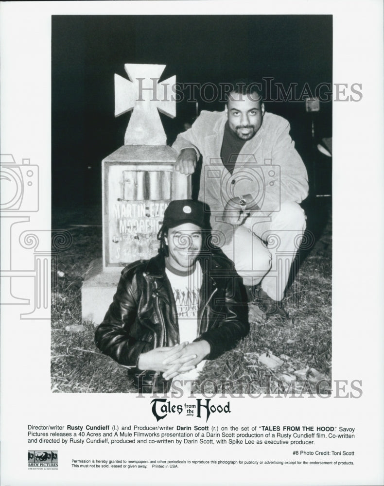 1995 Press Photo Director Rusty Cundieff And Producer Darin Scott On The Set - Historic Images