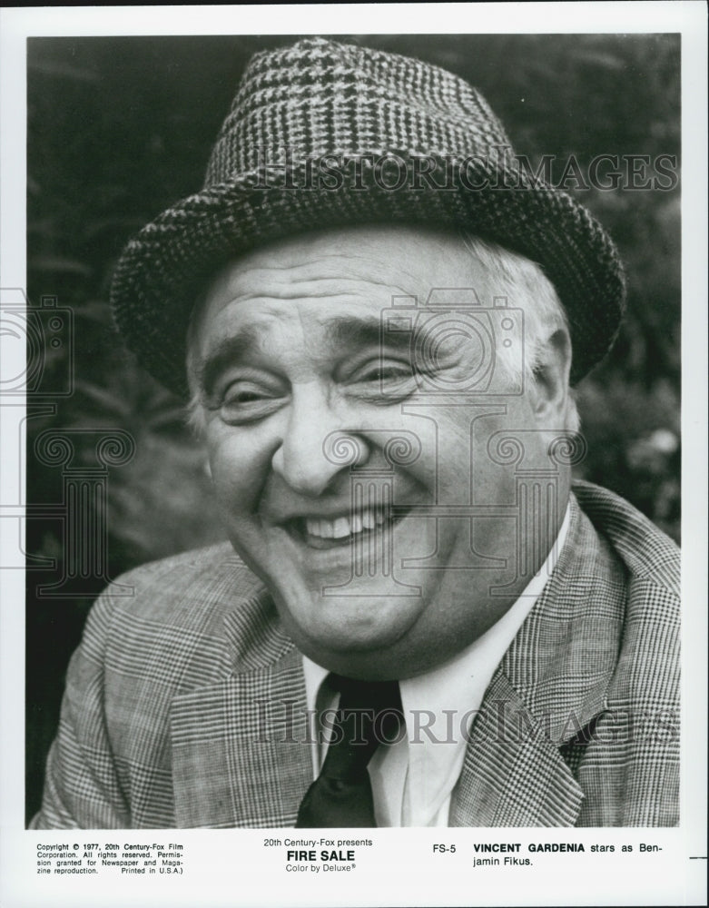 1977 Press Photo Vincent Gardenia in &quot;Fire Sale&quot; - Historic Images