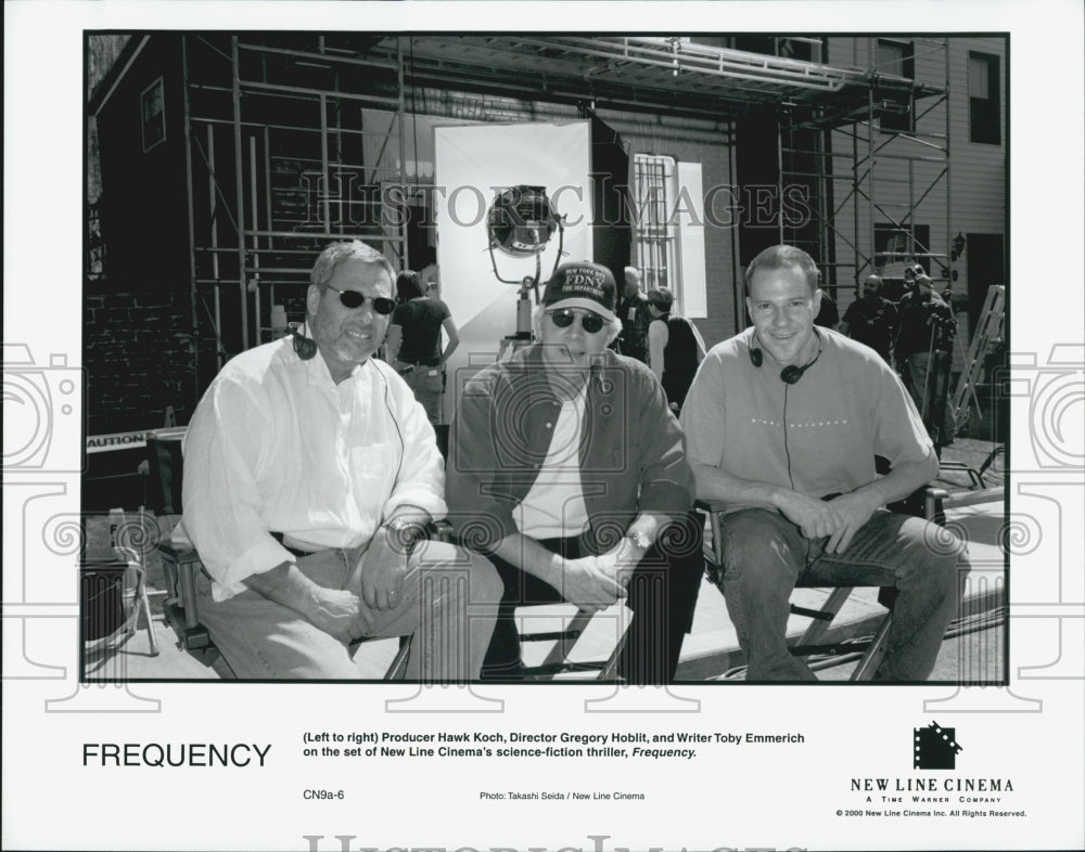 2000 Press Photo Hawk Koch Director Gregory Hoblit and Toby Emmerich &quot;Frequency&quot; - Historic Images