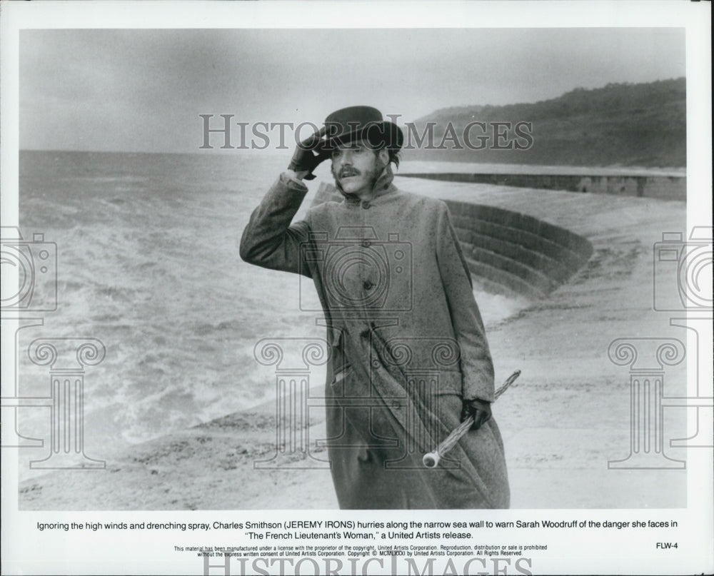 1981 Press Photo Jeremy Irons in &quot;The French Lieutenant&#39;s Woman&quot; - Historic Images