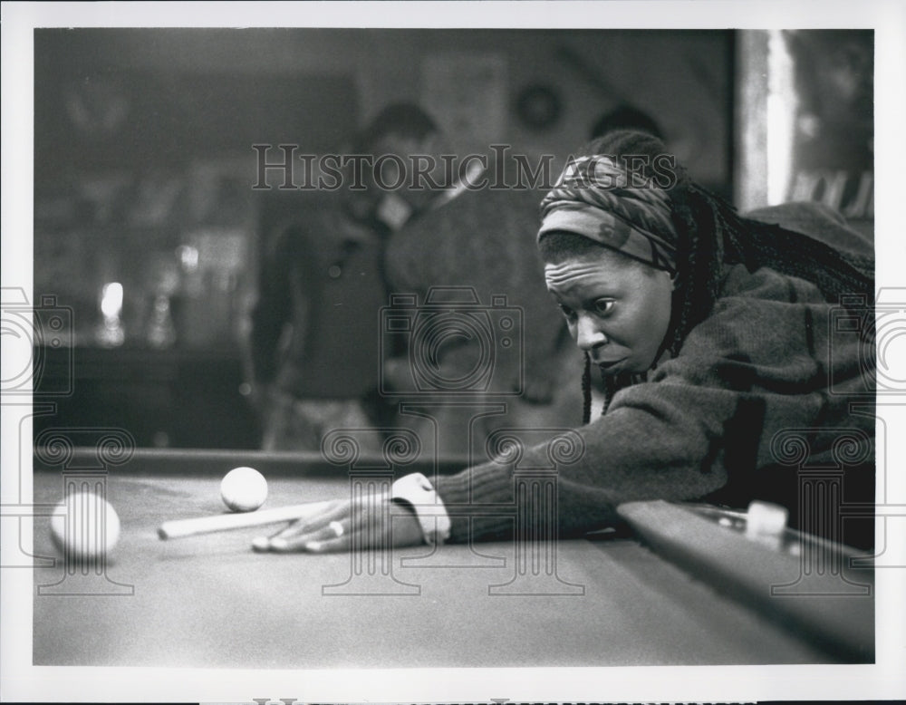 1990 Press Photo Actress Whoopi Goldberg in "Kiss Shot" on CBS - Historic Images