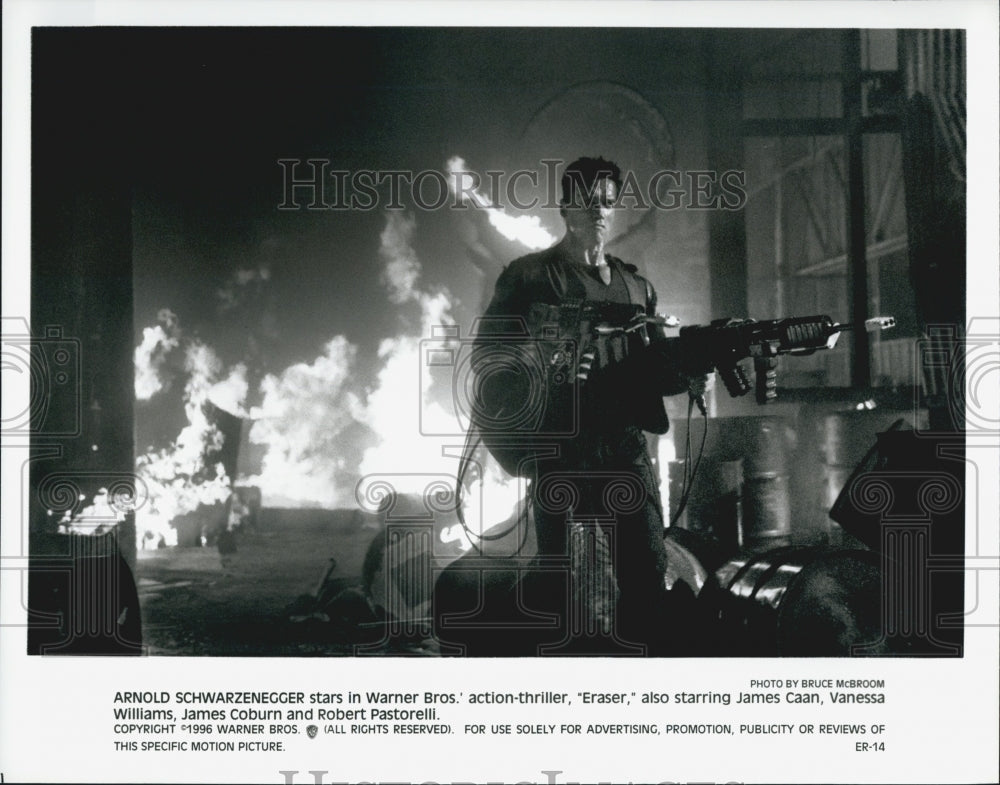 1996 Press Photo  &quot;Eraser&quot; Arnold Schwarznegger - Historic Images