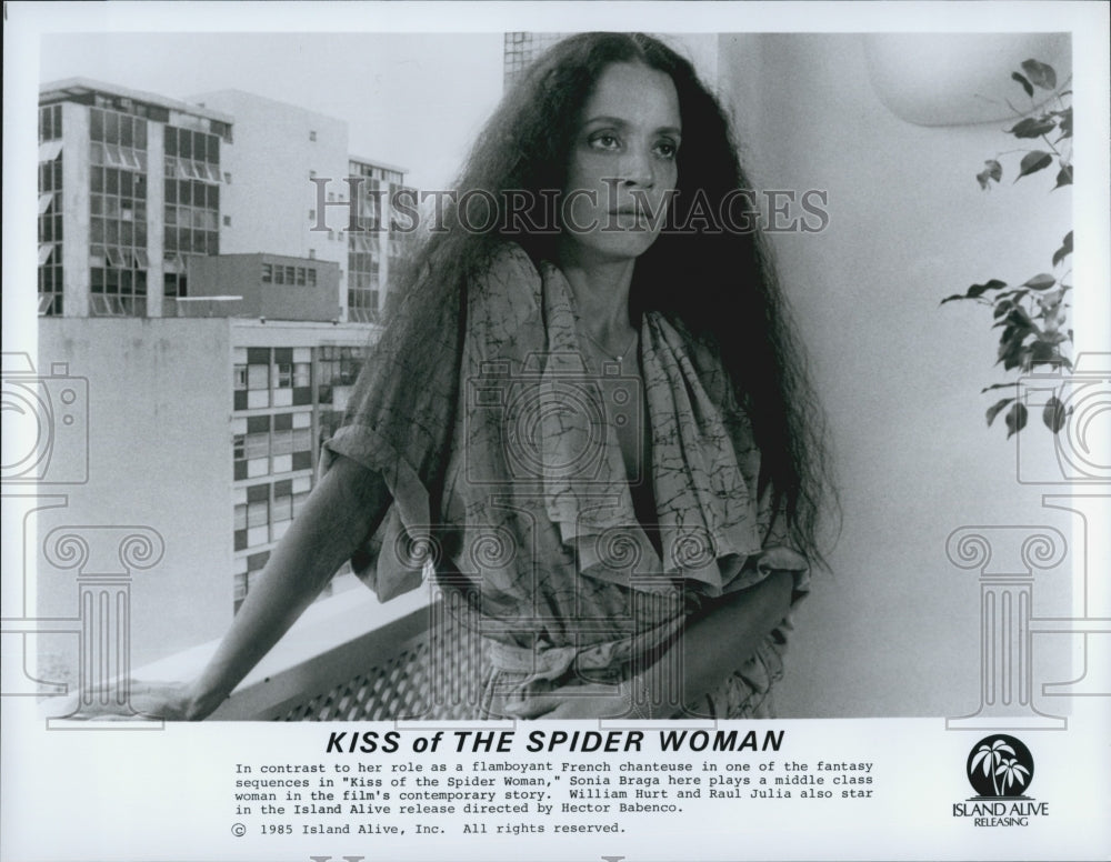 1985 Press Photo Actress Sonia Braga in &quot;Kiss of the Spider Woman&quot; Film - Historic Images
