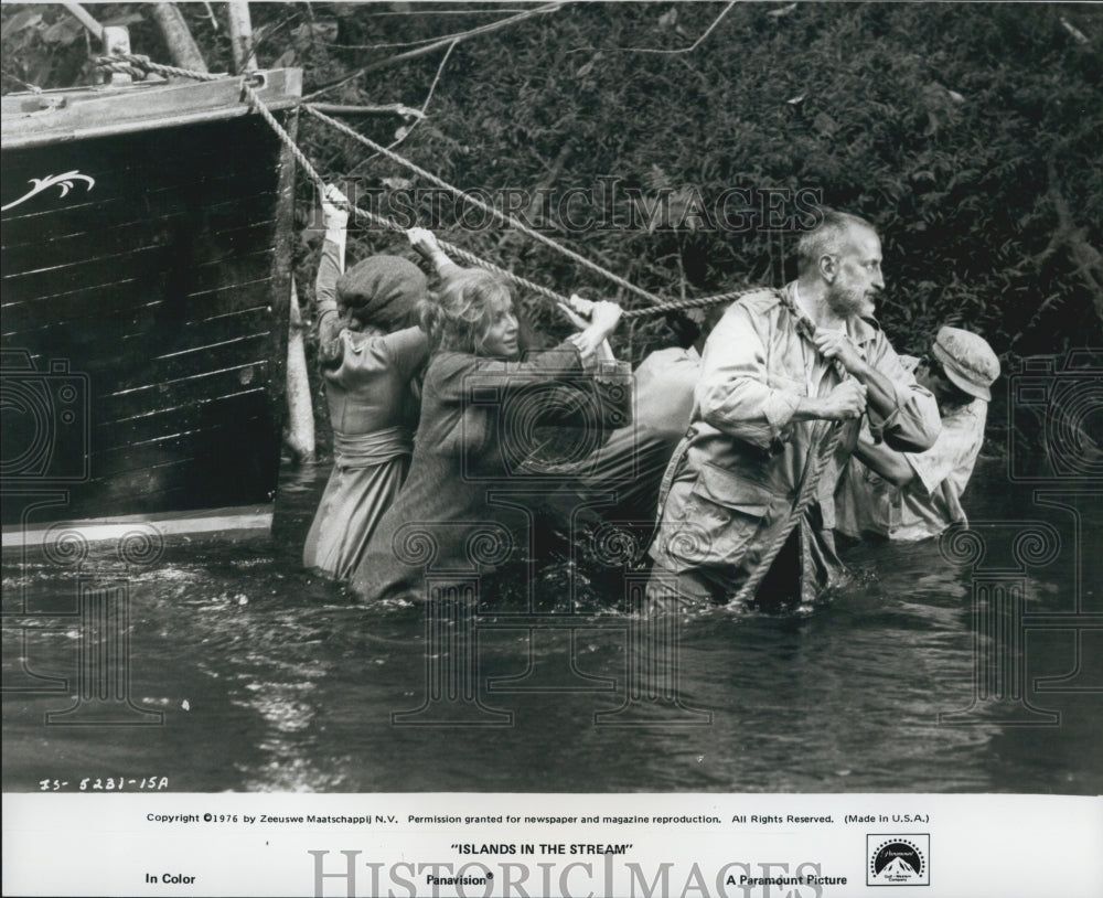 1976 Press Photo George C. Scott, Jessica Rains &quot;Islands in the Stream&quot; - Historic Images