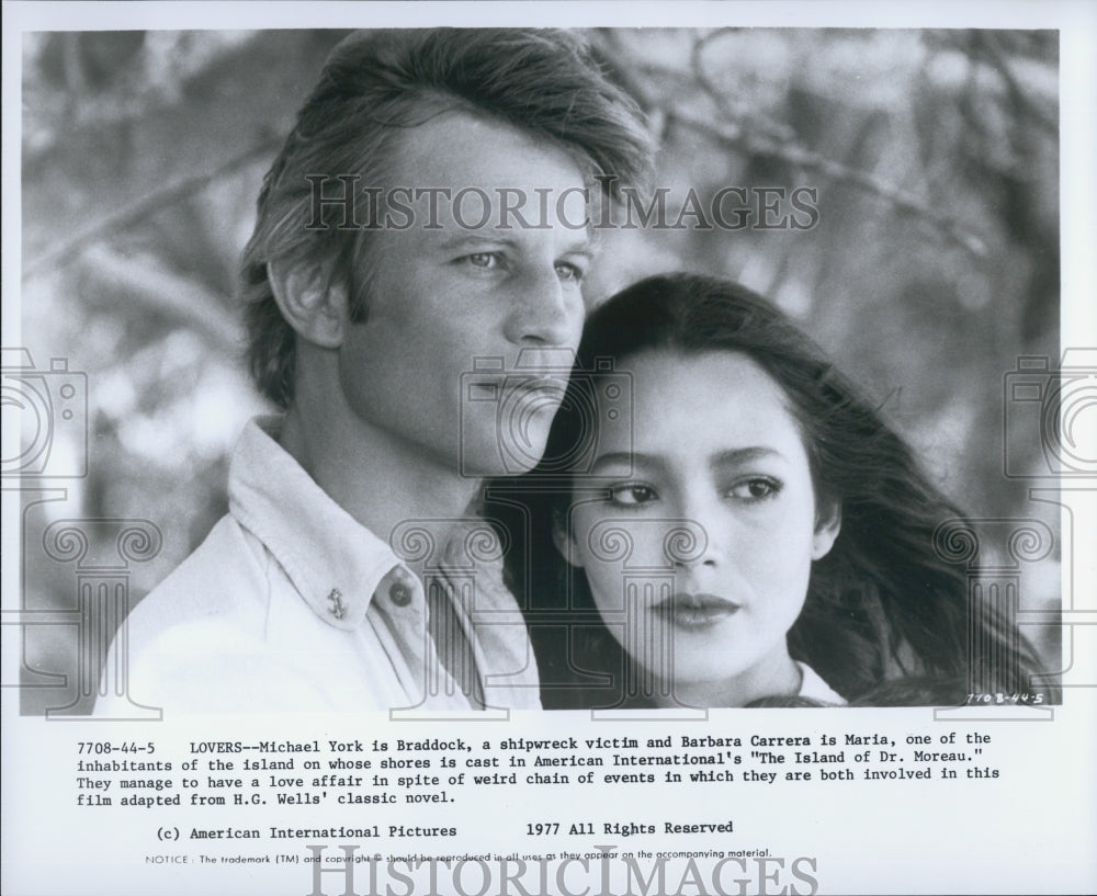 1977 Press Photo &quot;The Island of Dr Moreau&quot;Barbara Carerra &amp; Michael York - Historic Images