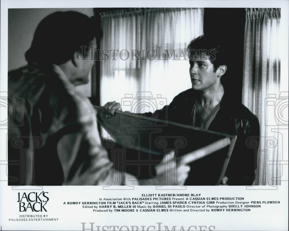 1988 Press Photo Elliott Kastner and Andre Blay in &quot;Jack&#39;s Back&quot; - Historic Images