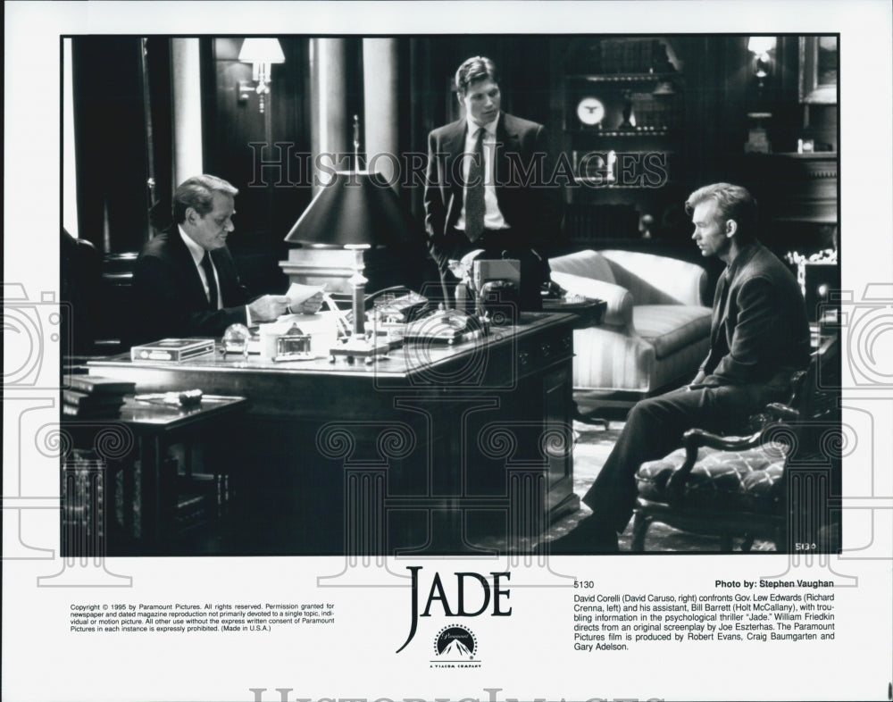 1995 Press Photo David Caruso Richard Crenna and Hold McCallany in &quot;Jade&quot; - Historic Images