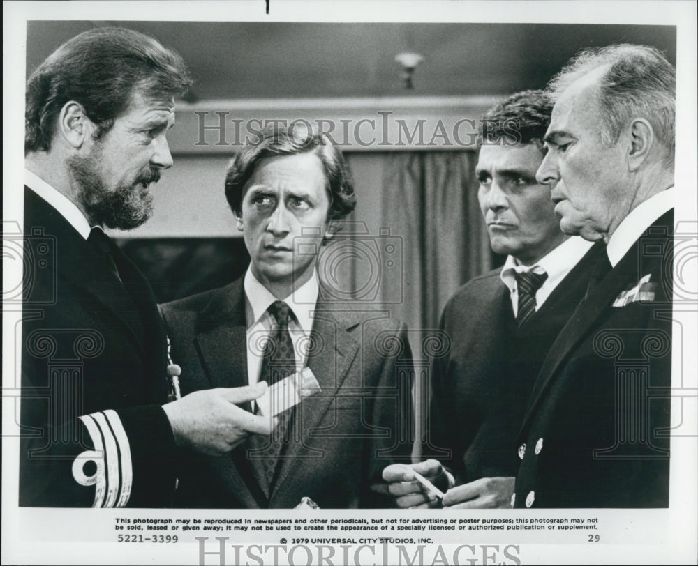 1979 Press Photo Actors Moore, Clyde, Hedison, Mason In &quot;ffolkes&quot; - DFPG11519 - Historic Images