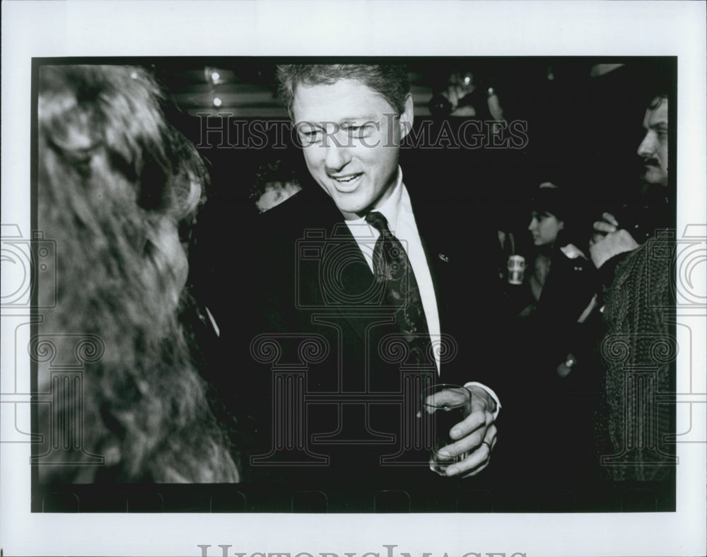 Press Photo Bill Clinton at cocktail reception during FEED - Historic Images