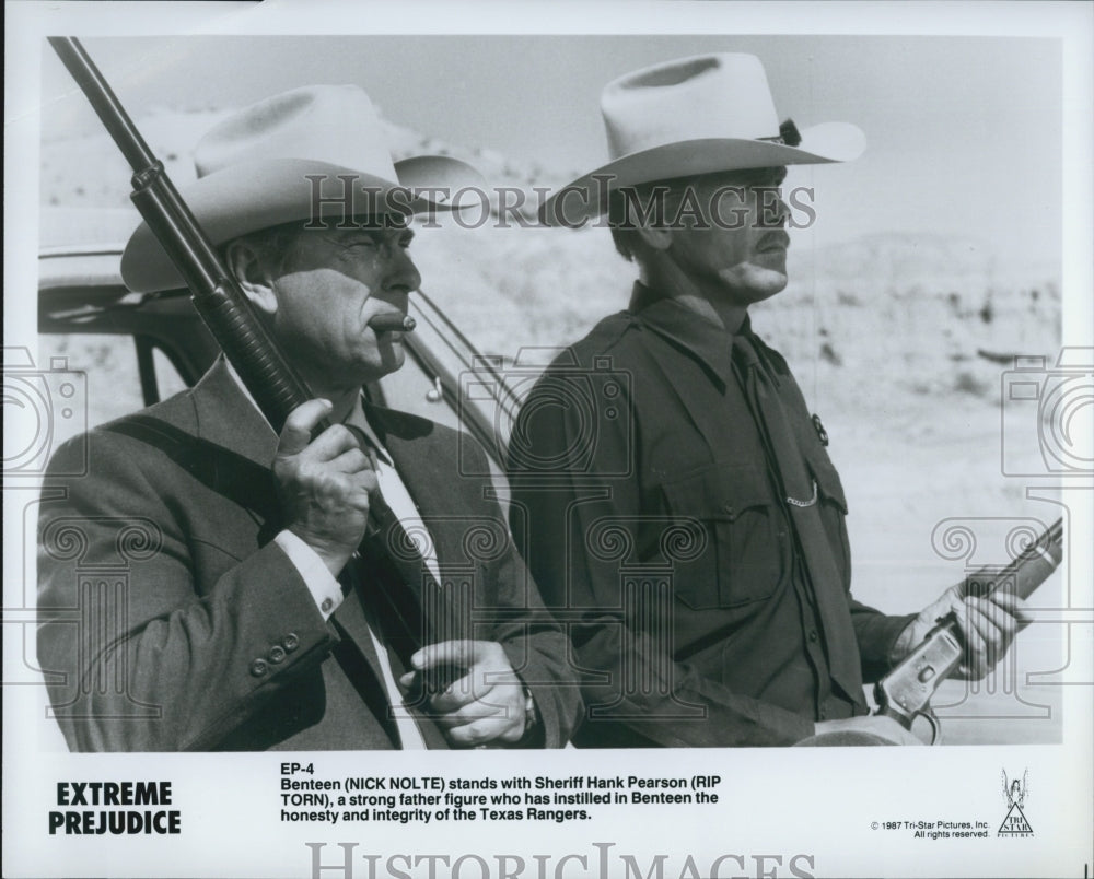 1987 Press Photo Actor Nick Nolte, Rip Torn in "Extreme Prejudice" Film - Historic Images