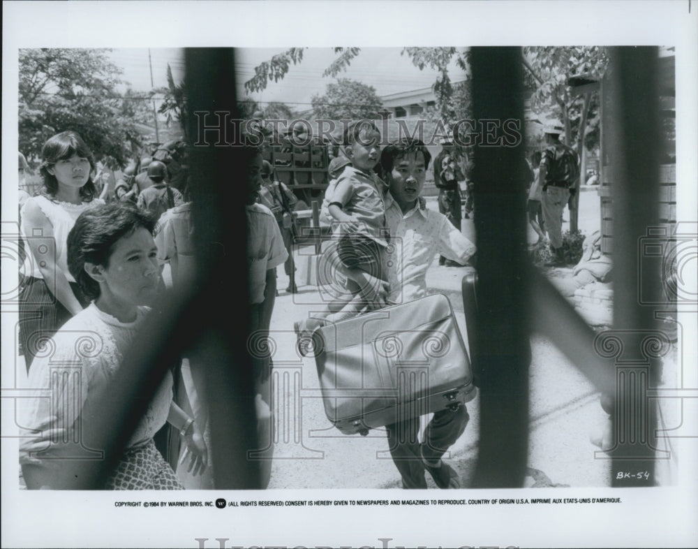 1984 Press Photo The Killing Fields" by Warner Brothers - Historic Images