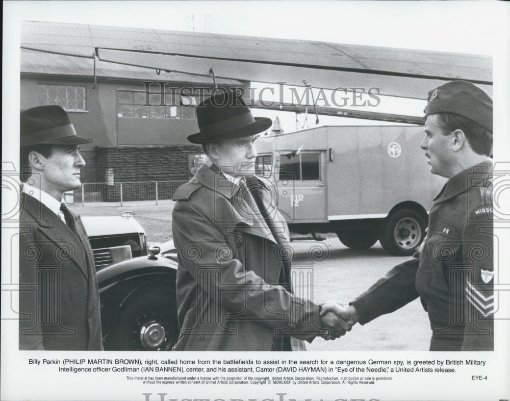 1981 Press Photo Philip Martin Brown and Ian Bannen in "Eye of The Needle" - Historic Images