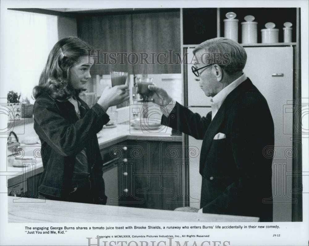 1979 Press Photo George Burns and Brooke Shields in "Just You and Me, Kid" - Historic Images