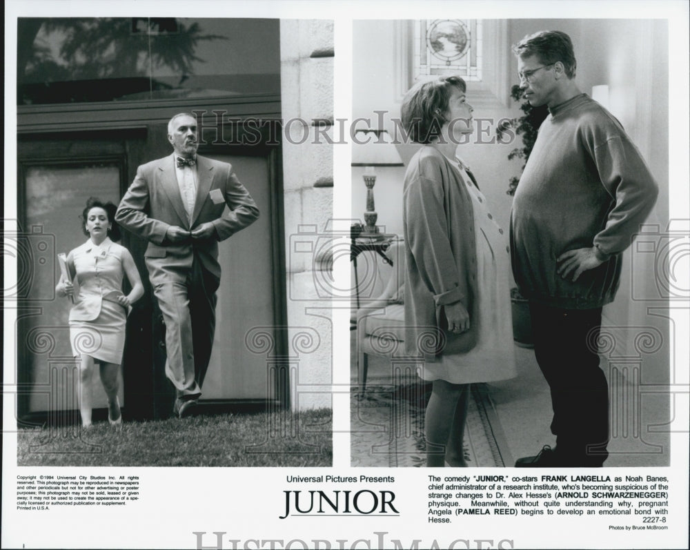1994 Press Photo Frank Langella, Arnold Schwarzenegger, Pamela Reed in "Junior" - Historic Images