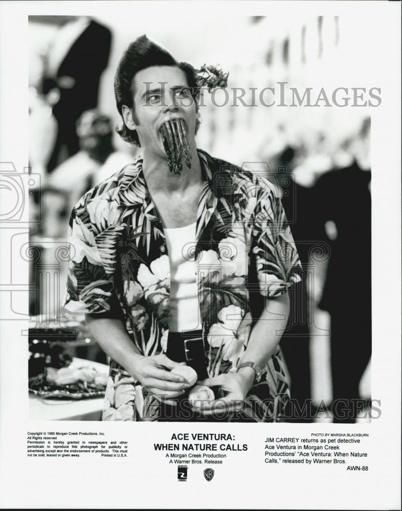 1995 Press Photo "Ace Ventura:When Nature Calls" Jim Carrey - Historic Images