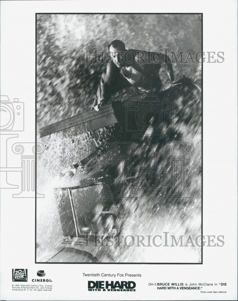 1995 Press Photo &quot;Die Hard with a Vengeance&quot; Bruce Willis - DFPG14215 - Historic Images