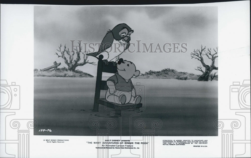 1977 Press Photo Pooh &amp; Owl In &quot;The Many Adventures Of Winnie The Pooh&quot; - Historic Images