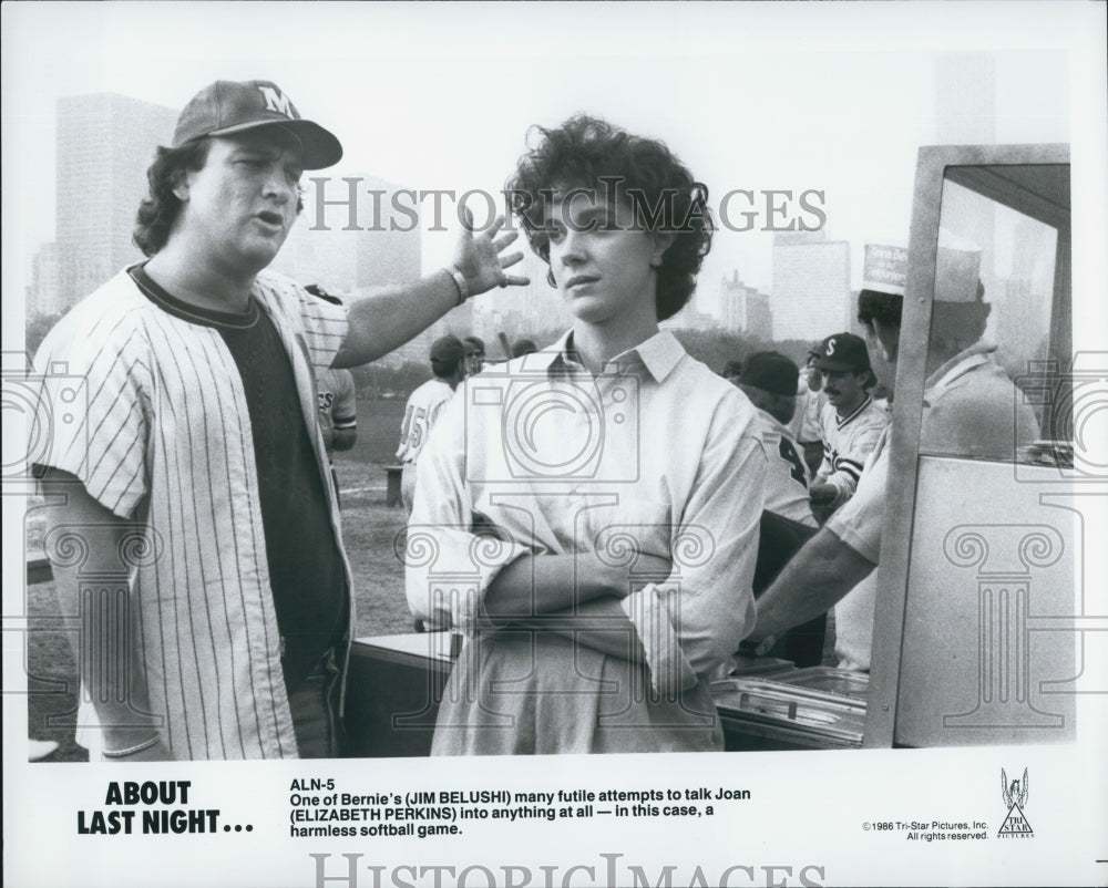 1986 Press Photo  &quot;About Last Night&quot; Jim Belushi, Elizabeth Perkins - Historic Images