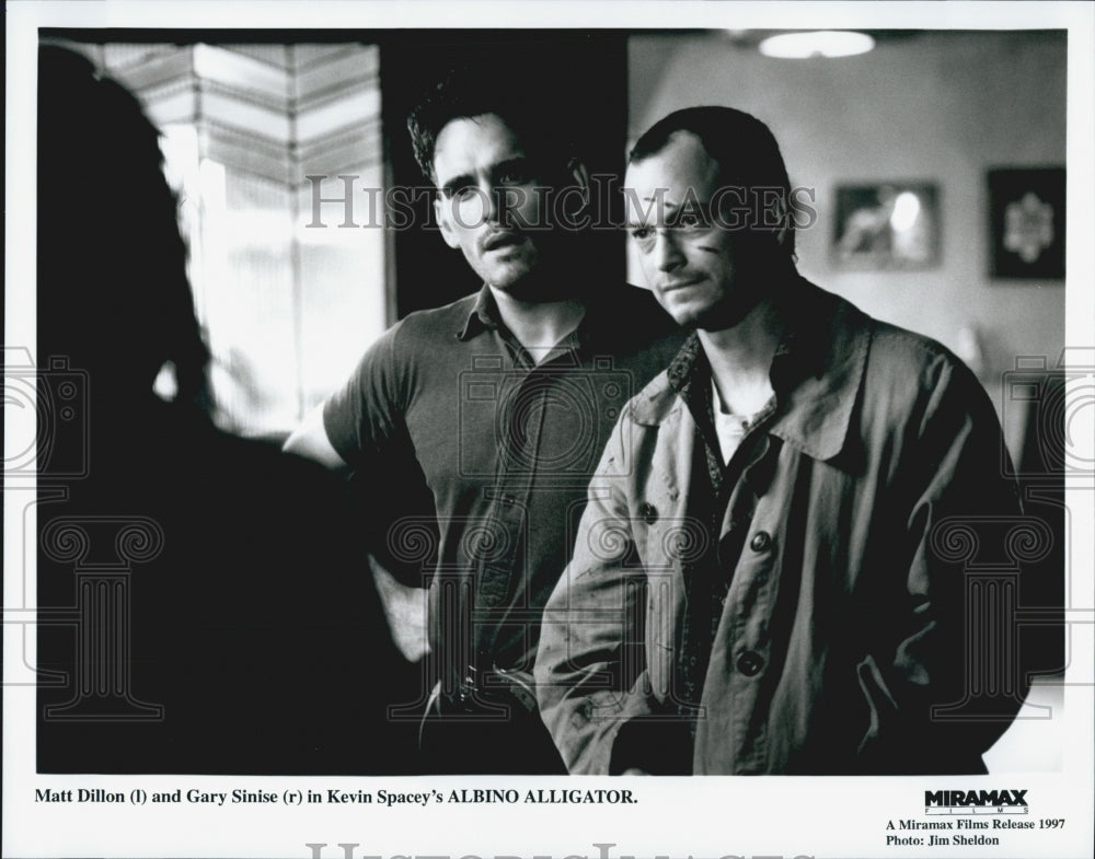 1997 Press Photo Actor Matt Dillon, Gary Sinise in &quot;Albino Alligator&quot; Film - Historic Images