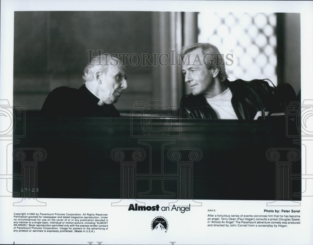 1990 Press Photo Paul Hogan and Douglas Seale in &quot;Almost an Angel&quot; - Historic Images