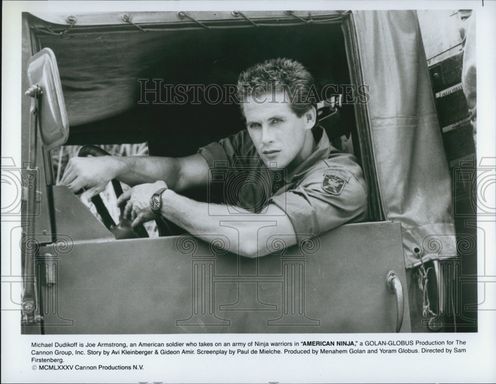1985 Press Photo  "American Ninja" Michael Dudikoff - Historic Images