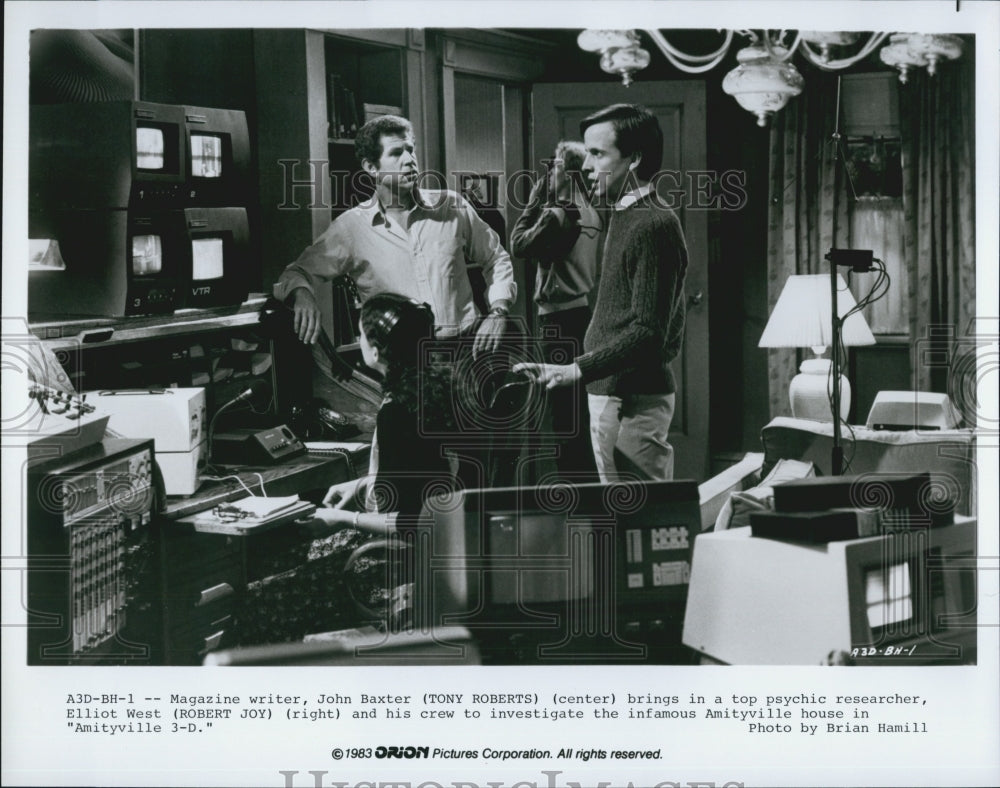 1983 Press Photo  &quot;Amityville 3-D&quot; Tony Roberts , Robert Joy - Historic Images