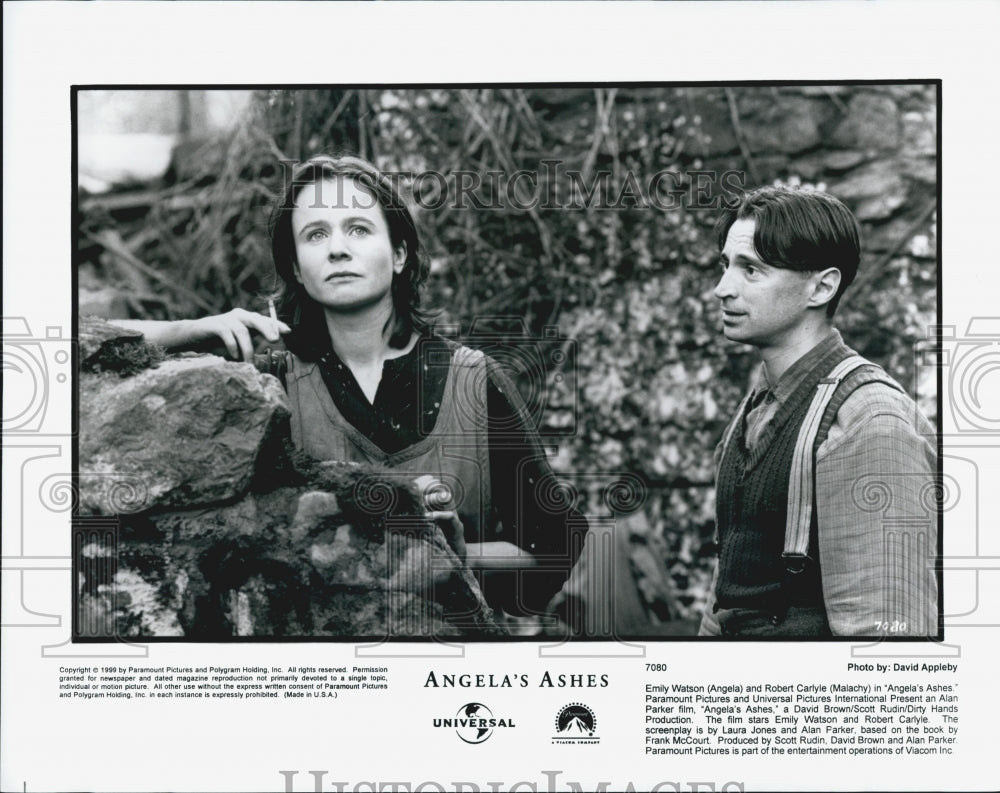 1999 Press Photo Emily Watson and Robert Carlyle in &quot;Angela&#39;s Ashes&quot; - Historic Images