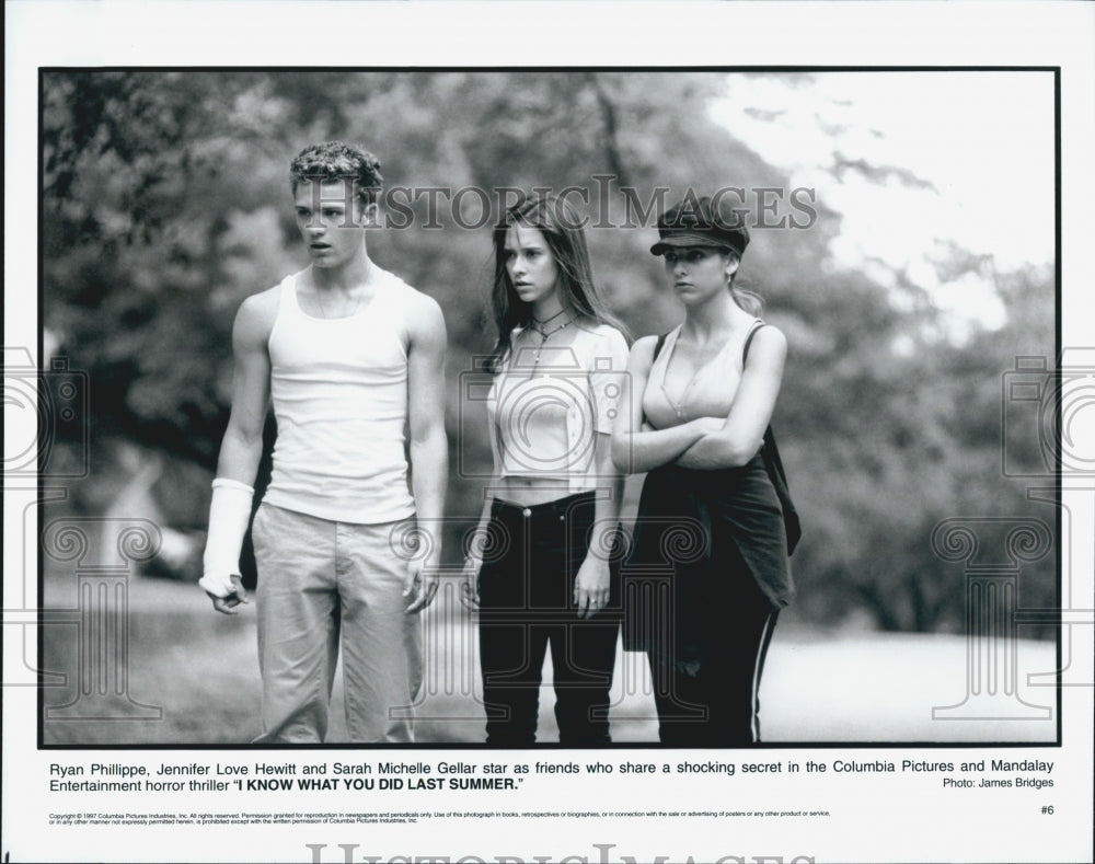 1997 Press Photo Hewitt, Gellar, Phillippe in &quot;I Know What You Did Last Summer&quot; - Historic Images