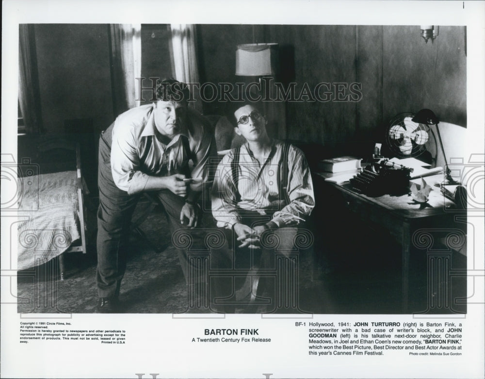 1991 Press Photo John Turturro and John Goodman in &quot;Barton Fink&quot; - Historic Images