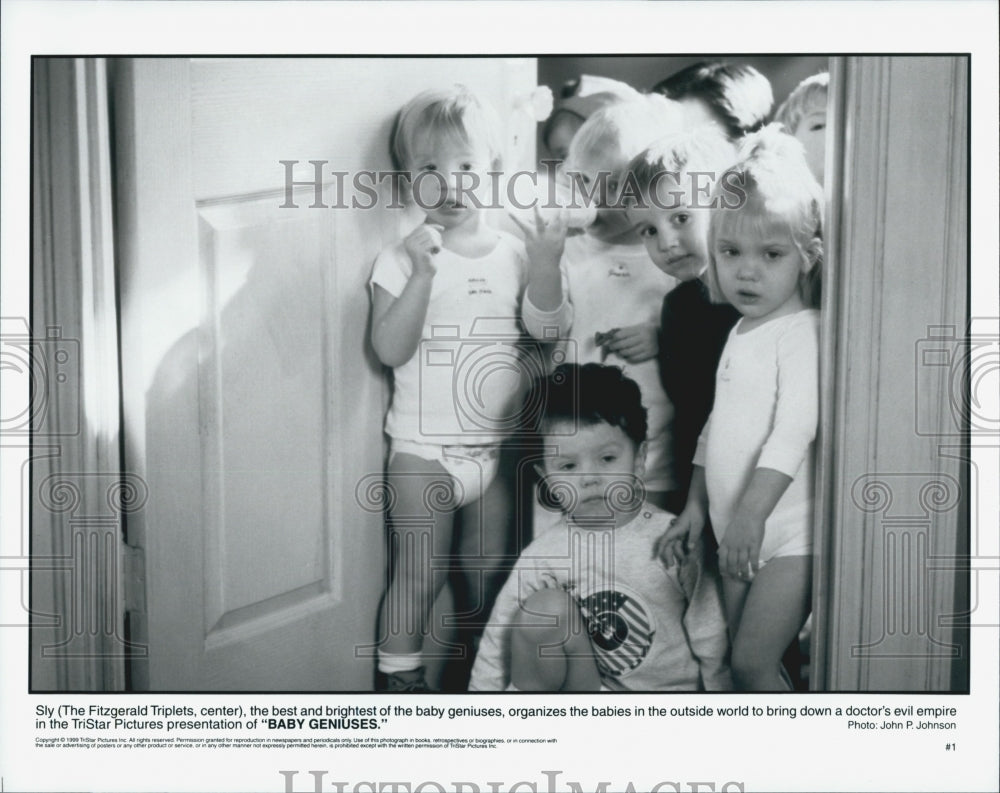 1999 Press Photo The Fitzgerald Tripleys in "Baby Geniuses" - Historic Images