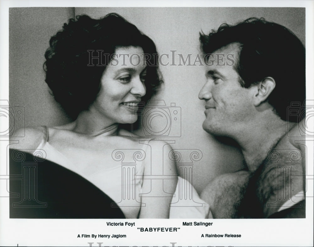 1994 Press Photo Victoria Foyt and Matt Salinger in "Babyfever" - Historic Images